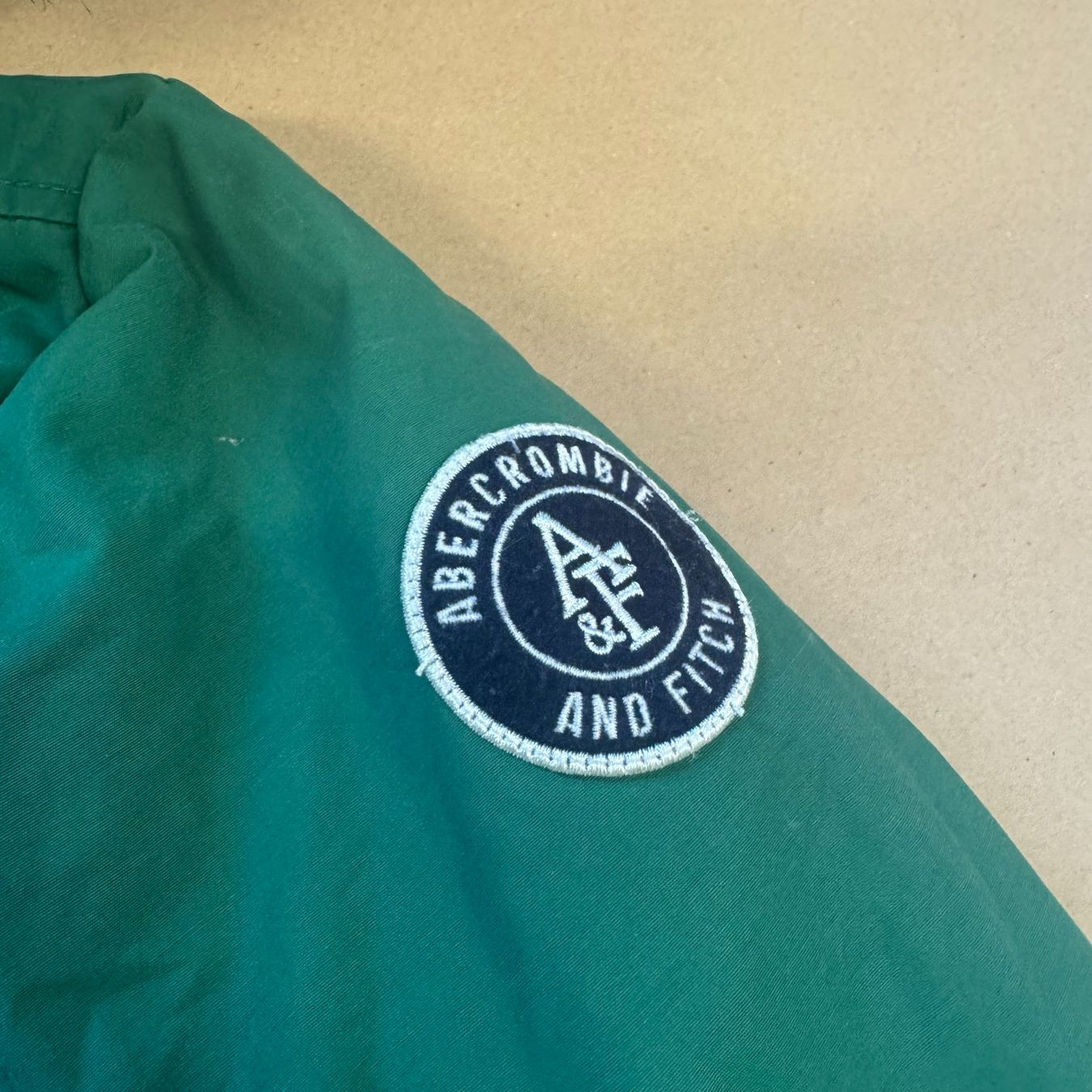 Abercrombie Giacche: Abercrombie and Fitch green winter jacket – Usato da St. Gallen venduto da sourced_limited 2