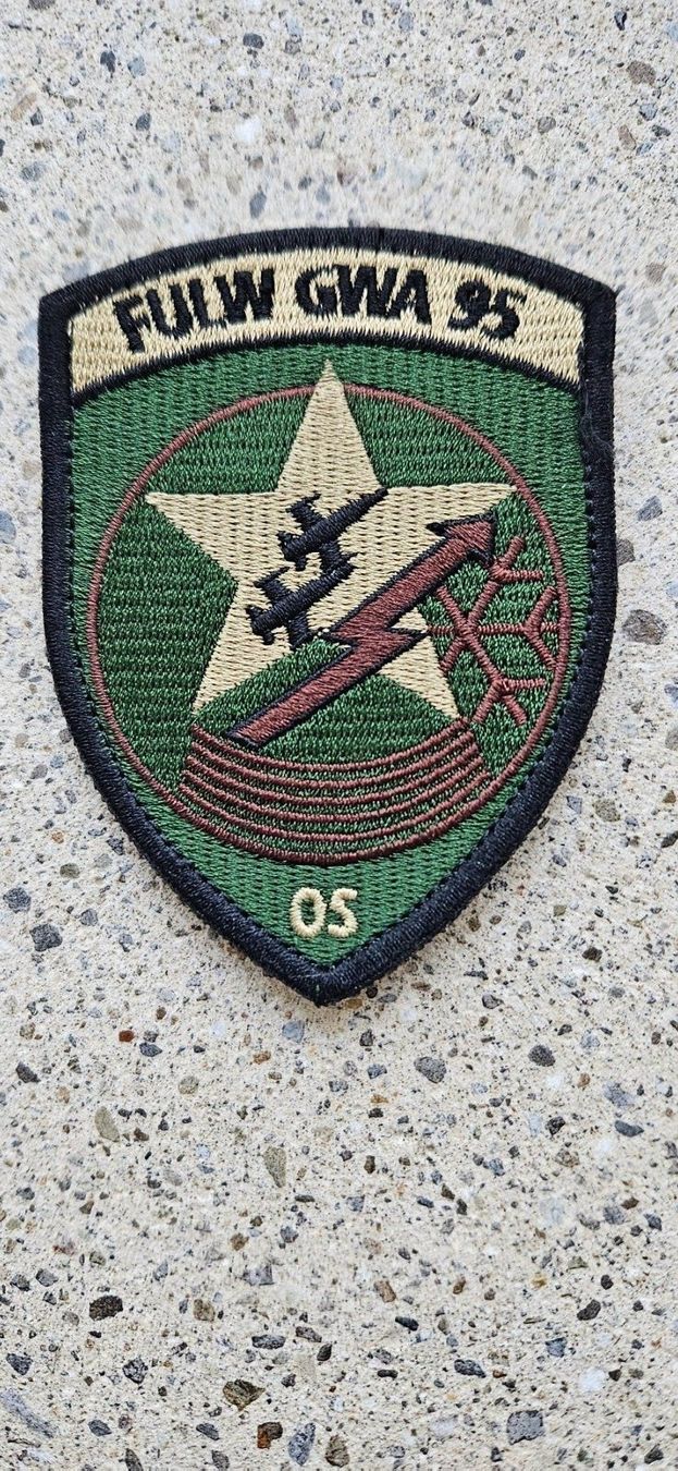 Schweizer Armee Placchette & Badge: *** Badge Luftwaffe mit klett *** – Nuovo e nell'imballaggio originale da Riedholz venduto da fr_sIruP