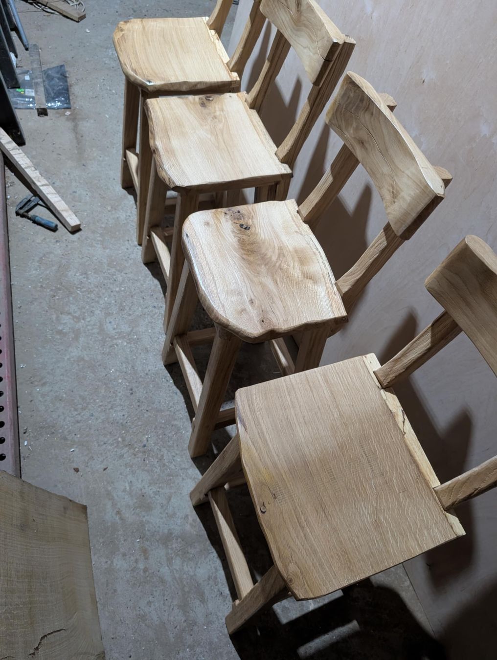 Sgabelli: Handgefertigte Barhocker aus Holz – Nuovo e nell'imballaggio originale da Zürich venduto da Miki_Schreiner 3