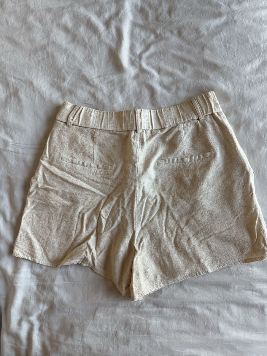 Stradivarius Hosen: Kurze Hose Stradivarius beige Grösse 38 – Gebraucht aus Winterthur von saram26 1