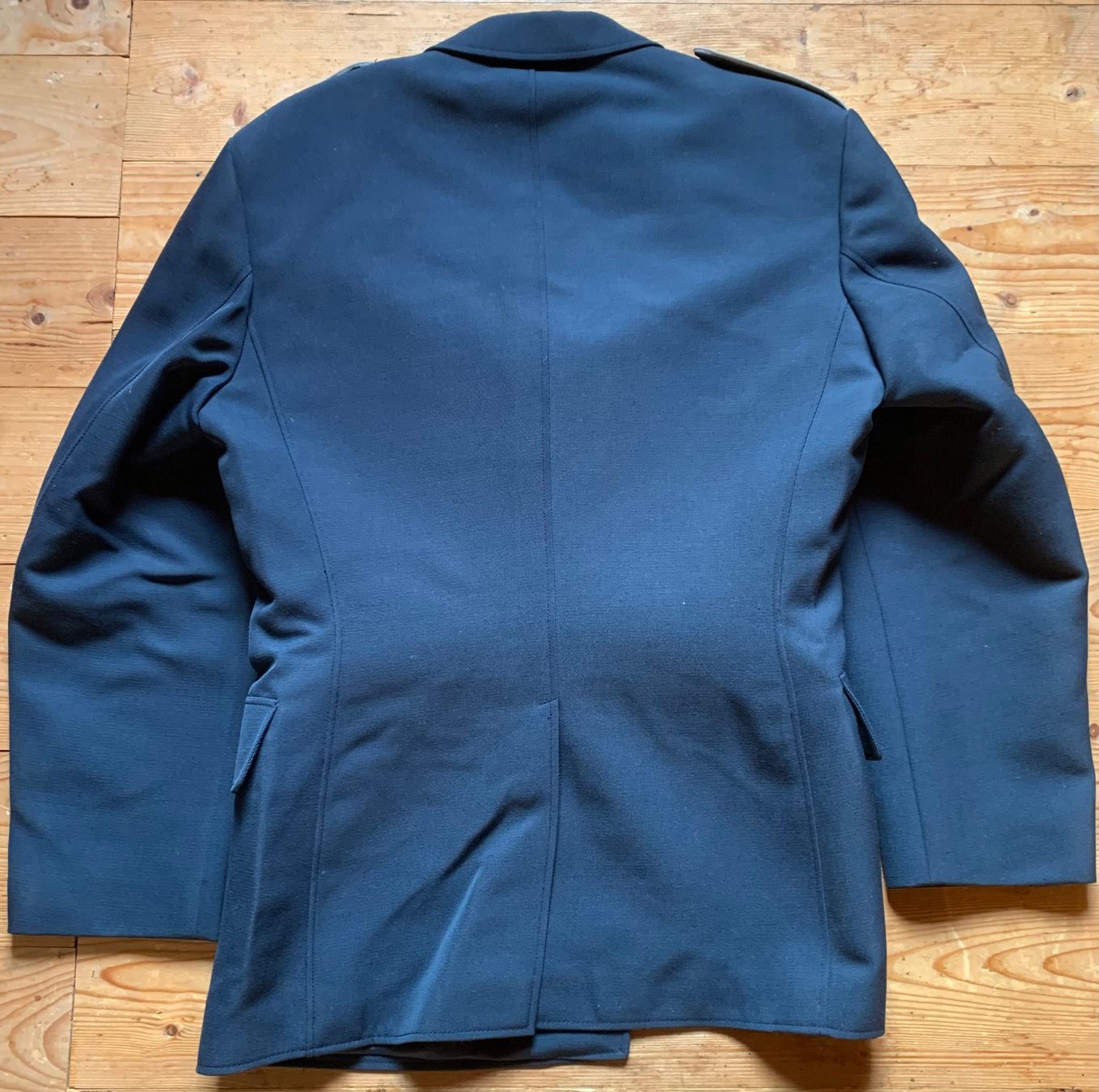 Uniformen: Uniformjacke der Stadtpolizei Zürich – Gebraucht aus Goldingen von  4