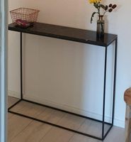 Console AMPM fine métal noir avec plateau aspect marbre noir