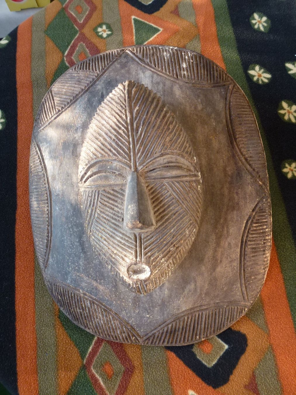 Internationale Kunst: Ceremonial Shield: Ethnic Songye – Gebraucht aus Liestal von euro2006 6