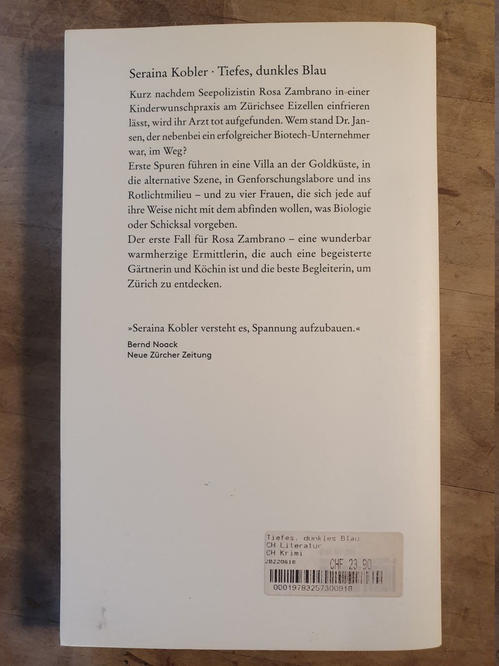 Libri: Tiefes, dunkles Blau Seraina Kobler Diogenes – Usato da Zürich venduto da loosebone 1