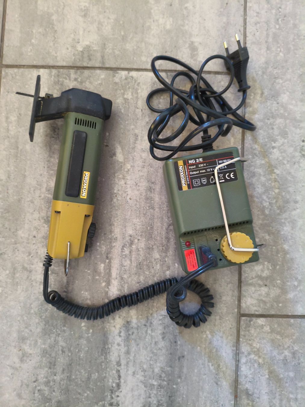 Proxxon Tous les outils: Proxxon Stichsäge STS 12/E mit Netzgerät NG 2/E – D'occasion à Hägglingen par BigJim1