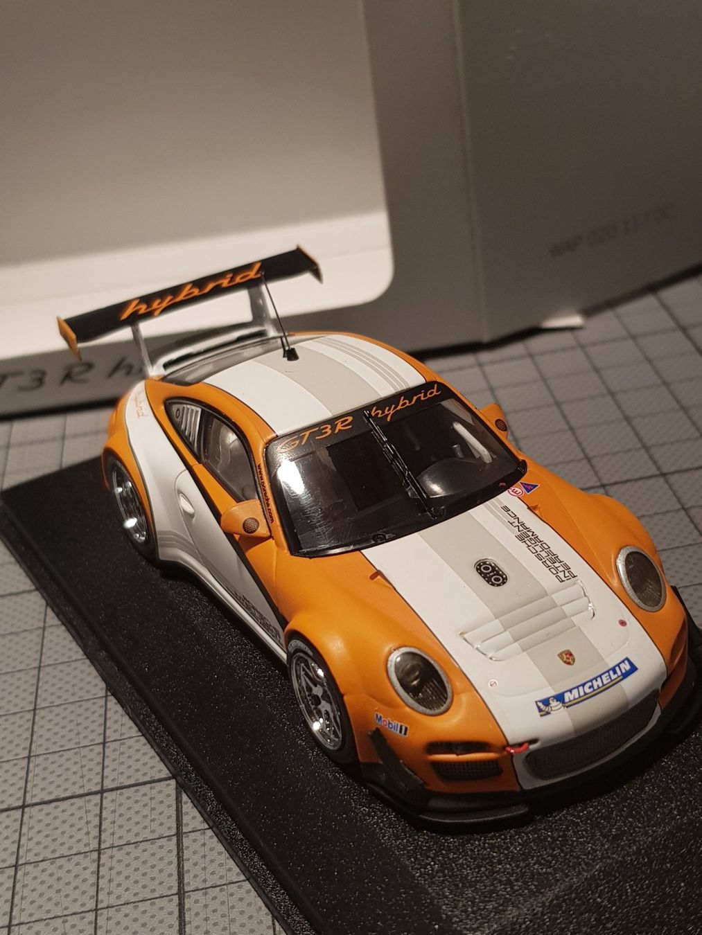 Porsche Voitures modèles: Porsche 911 GT3 R hybrid – Neuf avec emballage d'origine à Chézard-St-Martin par AlPat-Collections 1