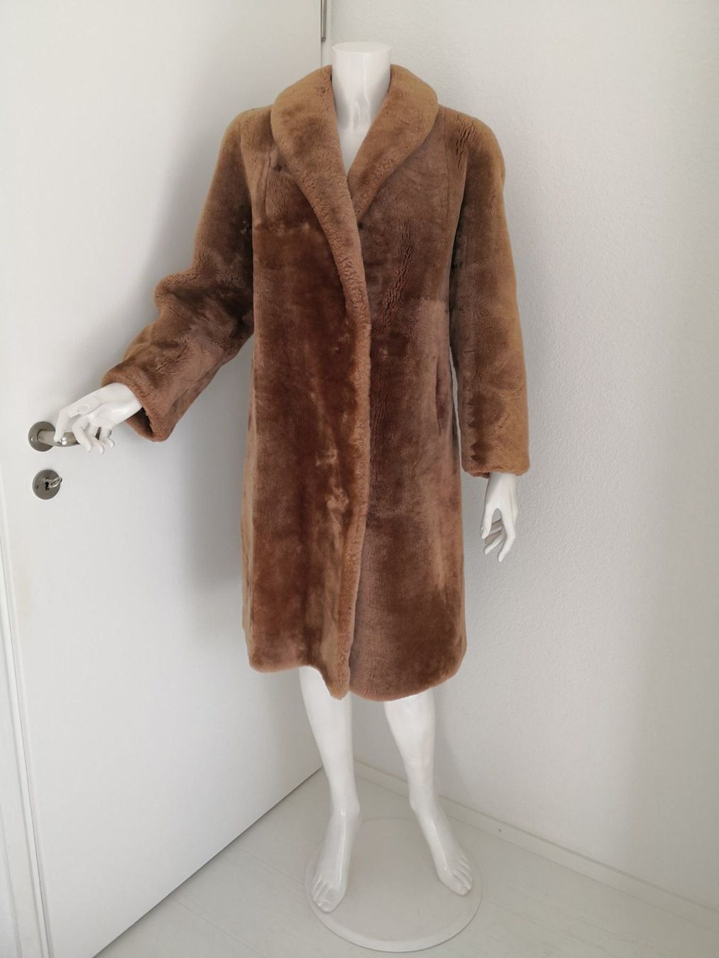 Manteaux: 🤩BISON PELZ-MANTEL VINTAGE – D'occasion à Olten par Naja-Twins-Twins 4