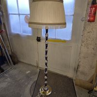 Antike Stehlampe Porzellan blau weiss Gold
