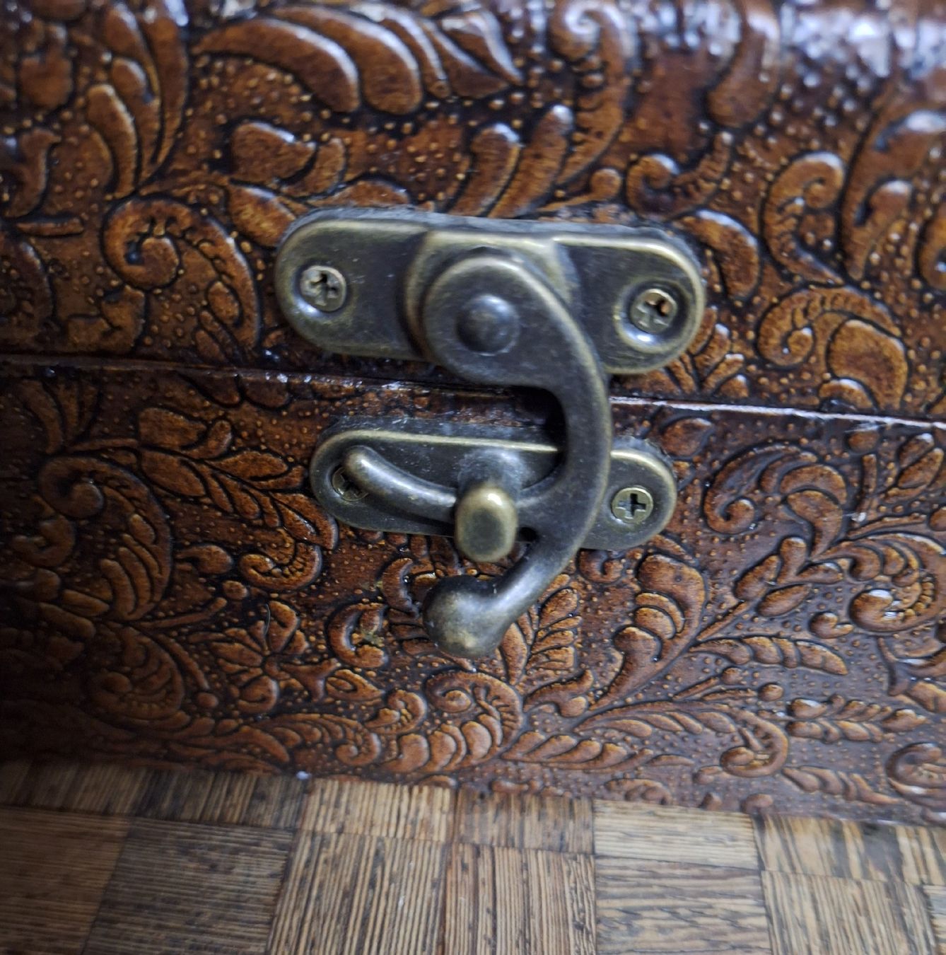 Cassapanche: Schöne Vintage Weinkiste/Truhe – Usato da Fahrweid venduto da SMILE.5 6