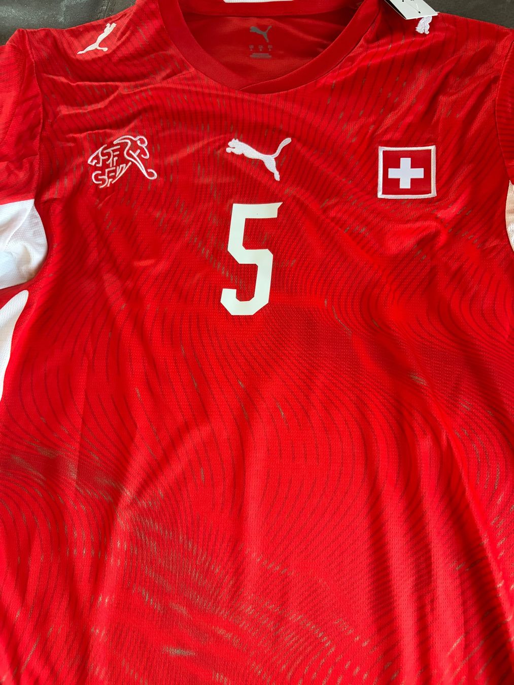 Schweizer Nati Canottiere & Pantaloni: Schweiz Trikot – Usato da Eiken venduto da Padu80