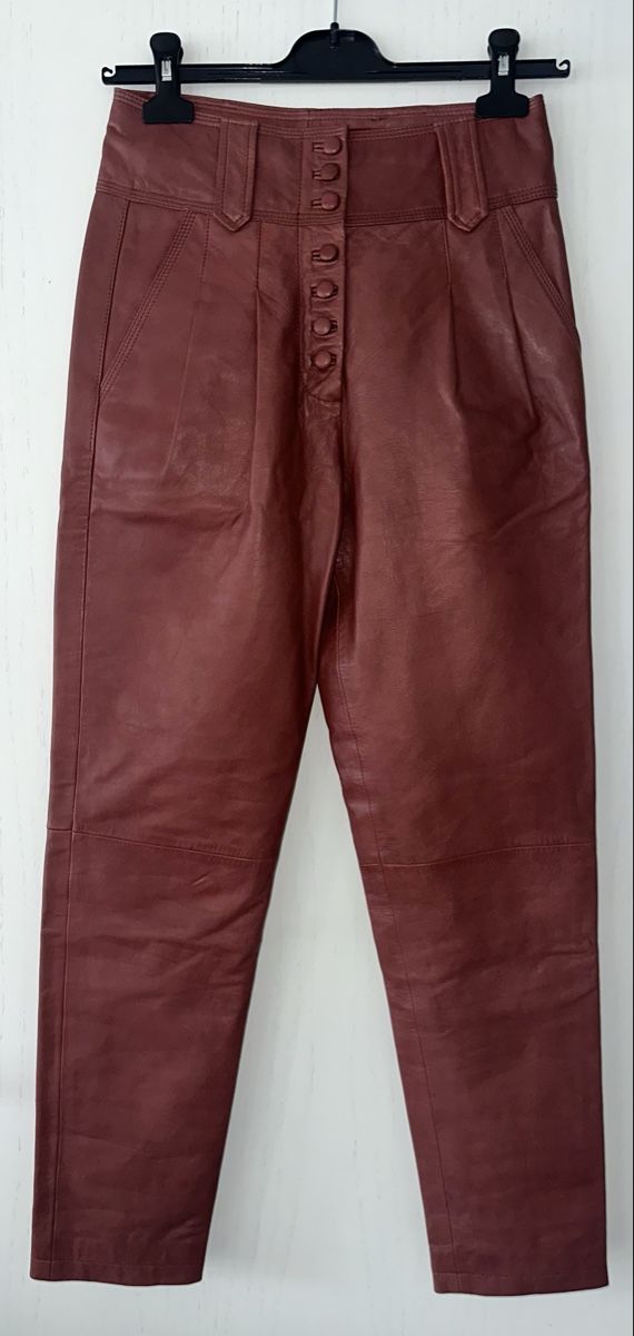 Sezane Hosen: SÉZANE HOSE GR. 34 LEDER neuwertig – Neu (gemäss Beschreibung) aus Unteraegeri von MH203