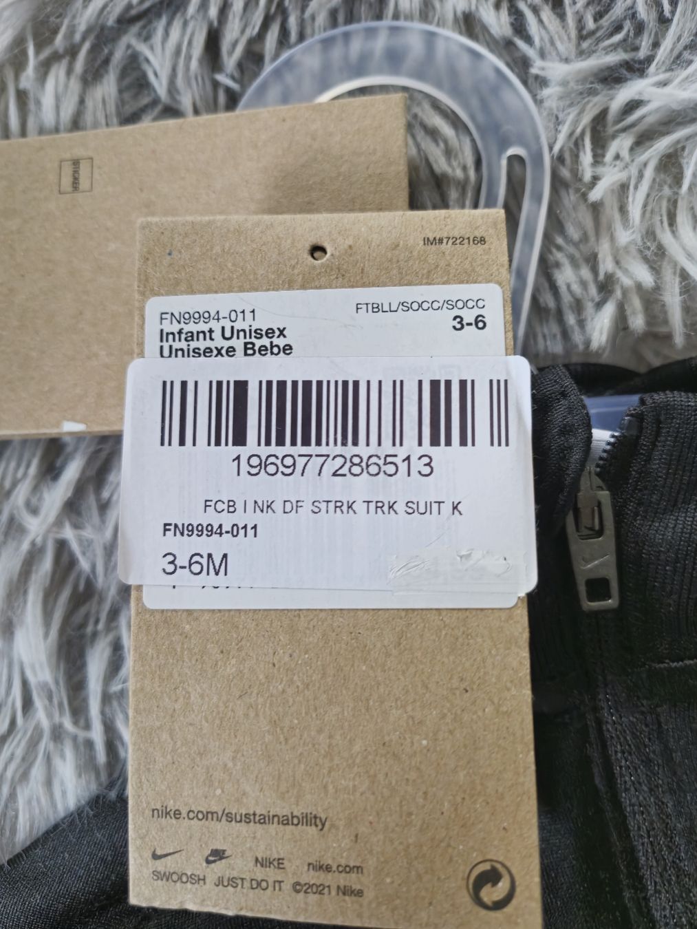 Lotti & Set di vestiti: Barcelona Tracksuit – Nuovo (secondo la descrizione) da Ehrendingen venduto da ced_r7xd 1