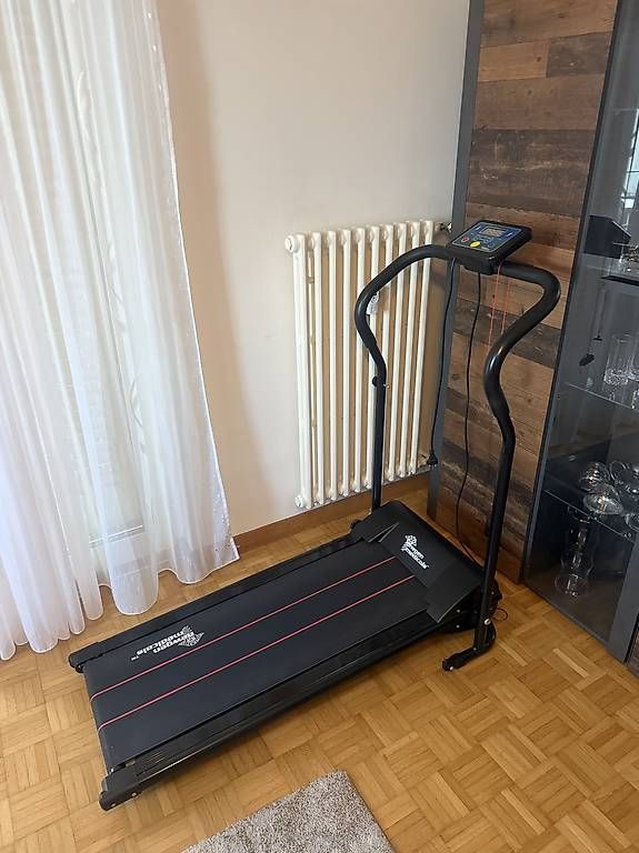 Hometrainer: NewGen Medicals Laufband – Gebraucht aus St. Margrethen SG von Fundnestli26