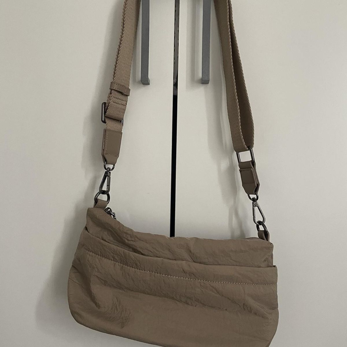 Taschen für Damen: Tasche – Neu (gemäss Beschreibung) aus Herznach von Enya_m26