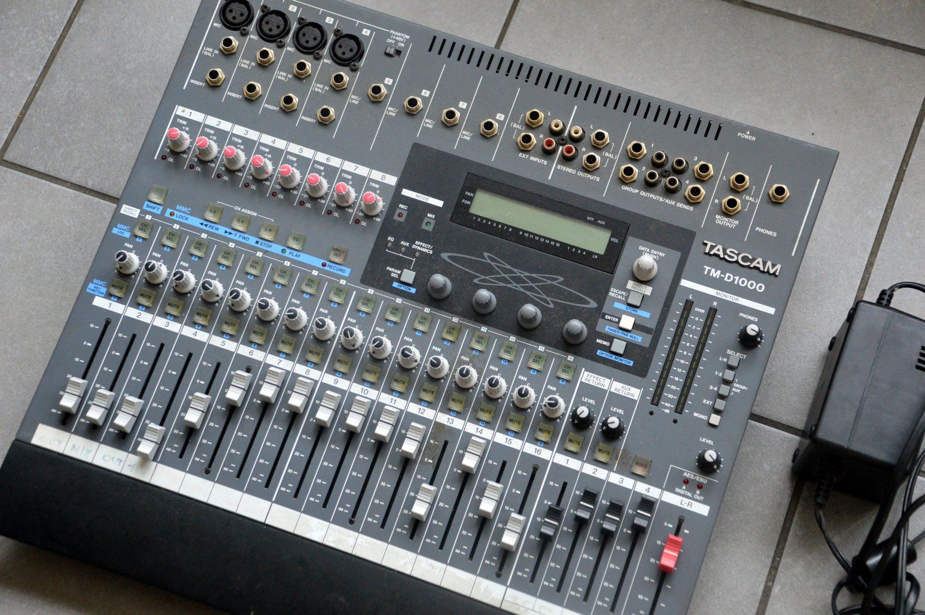 Tascam Console di mixaggio: Tascam TM-D1000  Digital mixing console – Usato da Collonges venduto da arashee 1