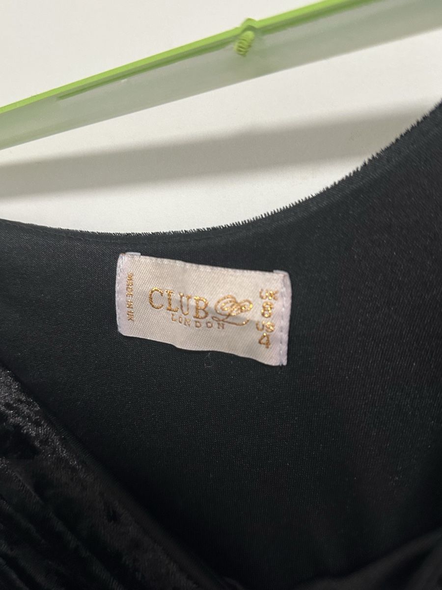 Vestiti: Schwarzes Samtkleid, One Shoulder, Gr. 34 – Nuovo (secondo la descrizione) da Zürich venduto da kri_hy6t 2