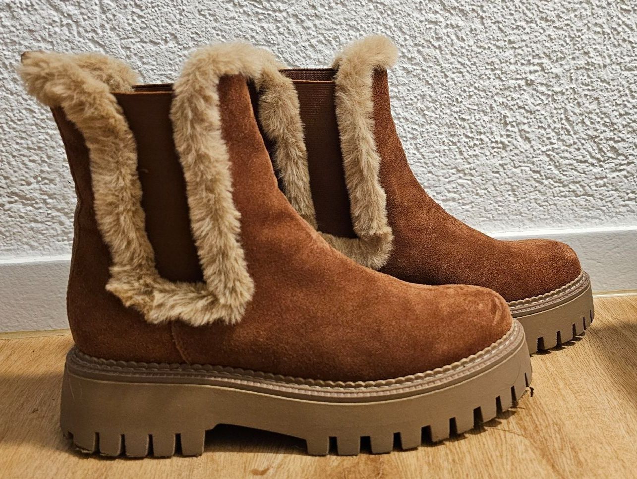 Scarpe da donna: Winterstiefeletten – Usato da Winkel venduto da aivahmolina 1