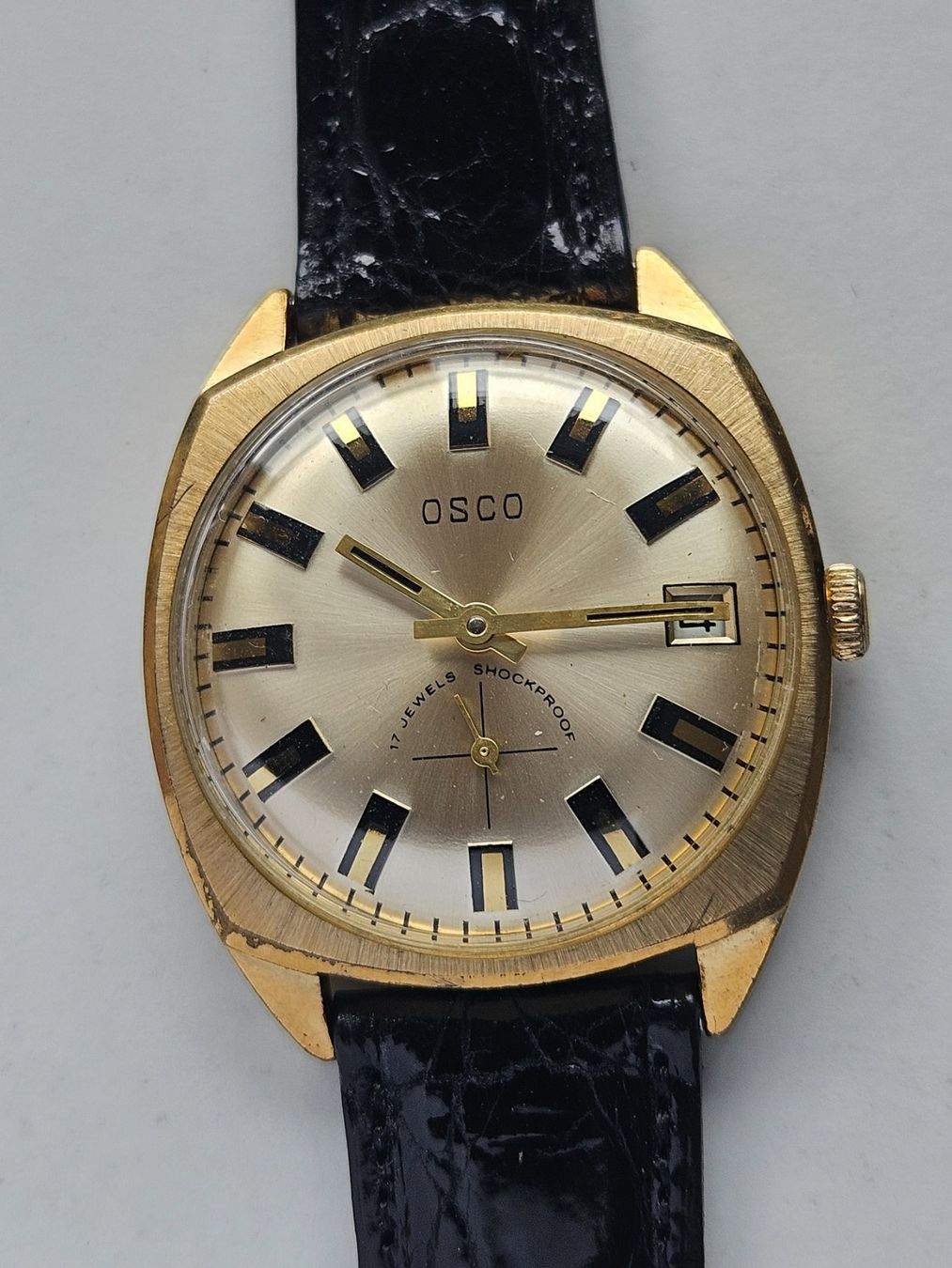 Orologi: 422 Osco dezentral Date – Usato da Berikon venduto da mmm21
