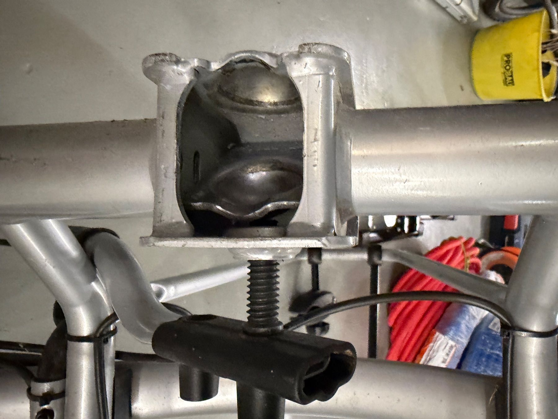 Travi: Thule Fahrradträger – Difettoso da Oftringen venduto da bra_55lt 7