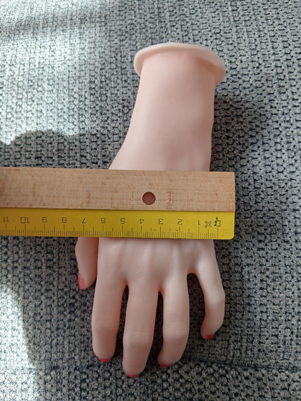 Alle Dekorationen: Plastik hand – Neu (gemäss Beschreibung) aus Niederönz von jes_9vs5 5