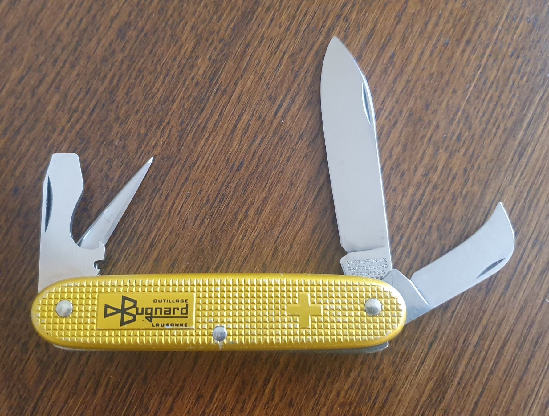 Victorinox Taschenmesser: Ein Victorinox Alox Messer old Cross / Bugnard – Gebraucht aus Härkingen von MarianneSi 2