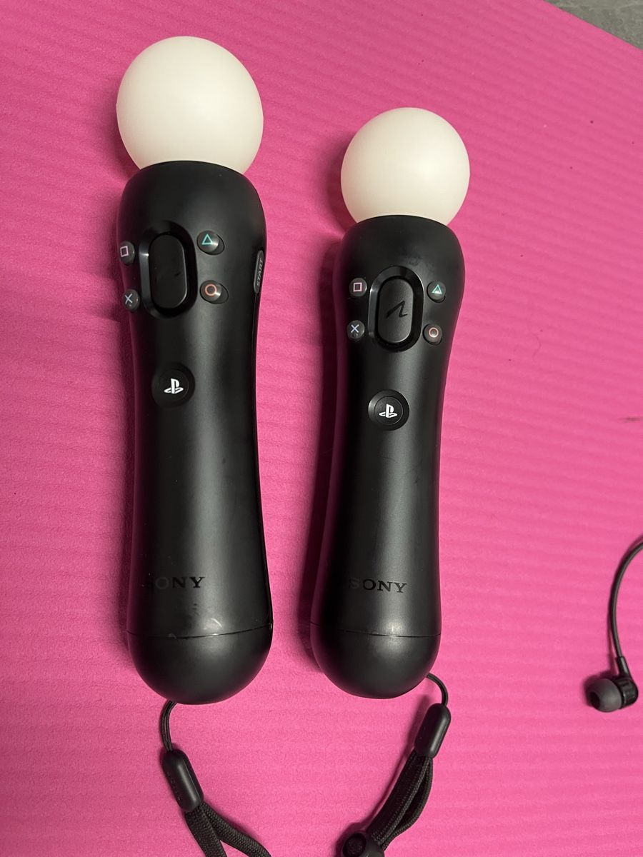 Sony Casque VR: PSVR1 für PS4/PS5 mit 2x Move Controller, PS Camera – D'occasion à Birrhard par Double-O-Seven 3