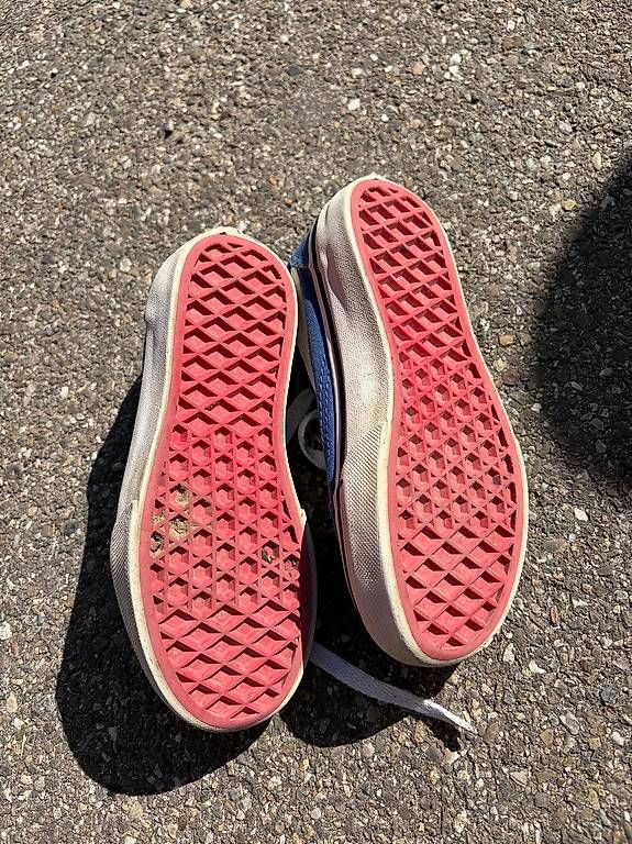 Scarpe per ragazzi: Kinderschuhe Vans Grösse 29 – Usato da Basel venduto da exakt-neutral 1