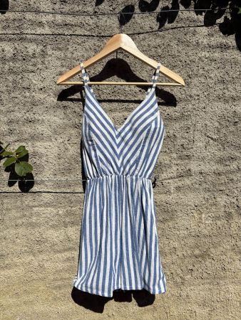 Gestreifter Triangel Trägerjumpsuit // Trägerkleid weiss