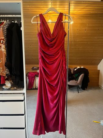 NEU Abercrombie&Fitch Kleid, Gr. S, beere rot