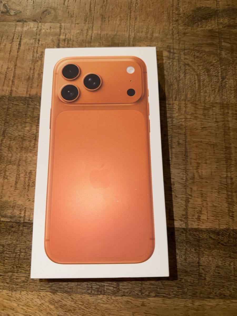Apple Portables: Iphone 17 Pro Max 256 Gb Orange – Neuf avec emballage d'origine à Malters par xf.tx