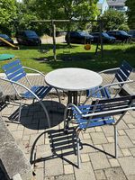 Gartentisch mit 3 Stühlen - ideal zum Ausruhen