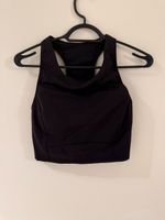 Haut de sport noir - Parfait pour vos entraînements!