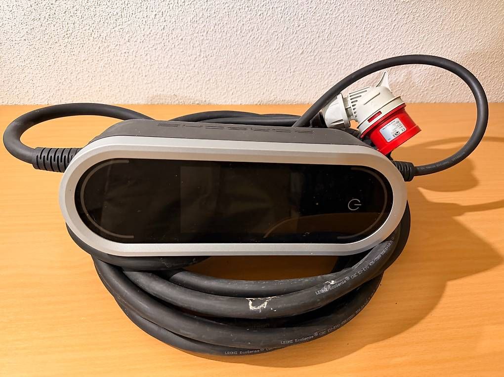 Batterie-Ladegeräte: Porsche Mobile Charger – Gebraucht aus Chambésy von Oleg08 1
