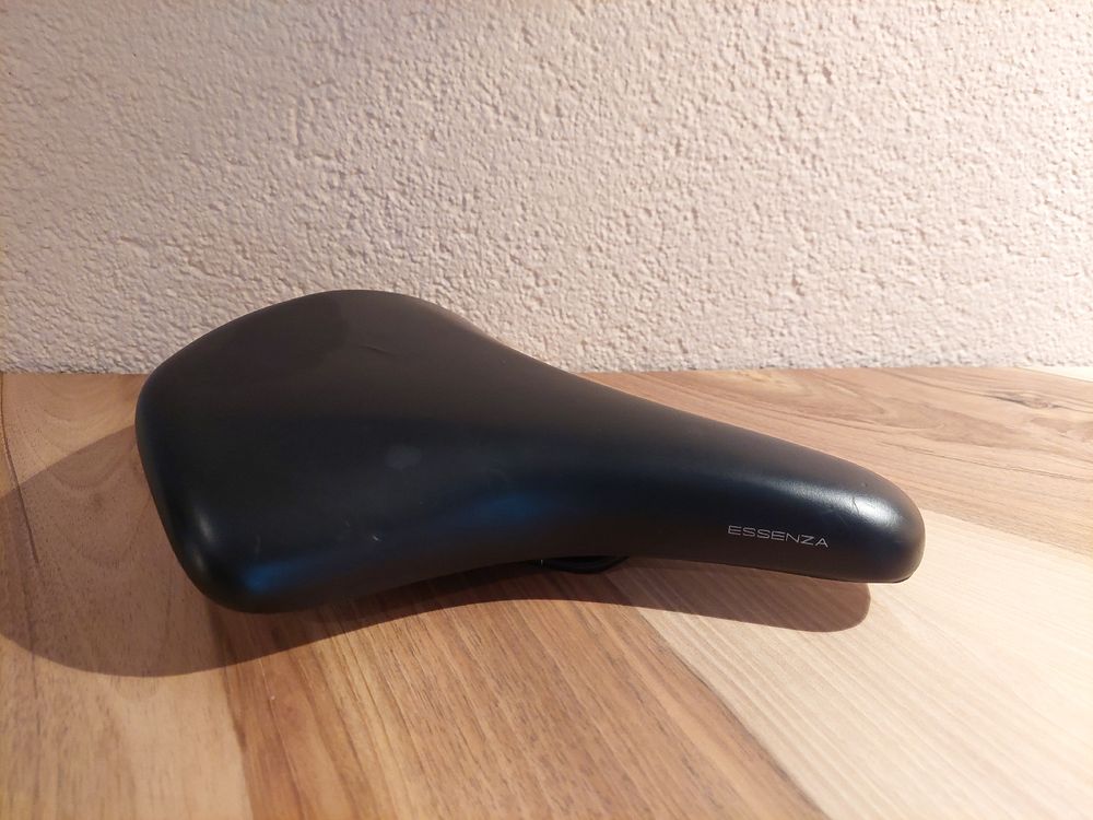 Selle Selle Royal Essenza – RoyalGel, Largeur 150 Mm, Noire, Universelle