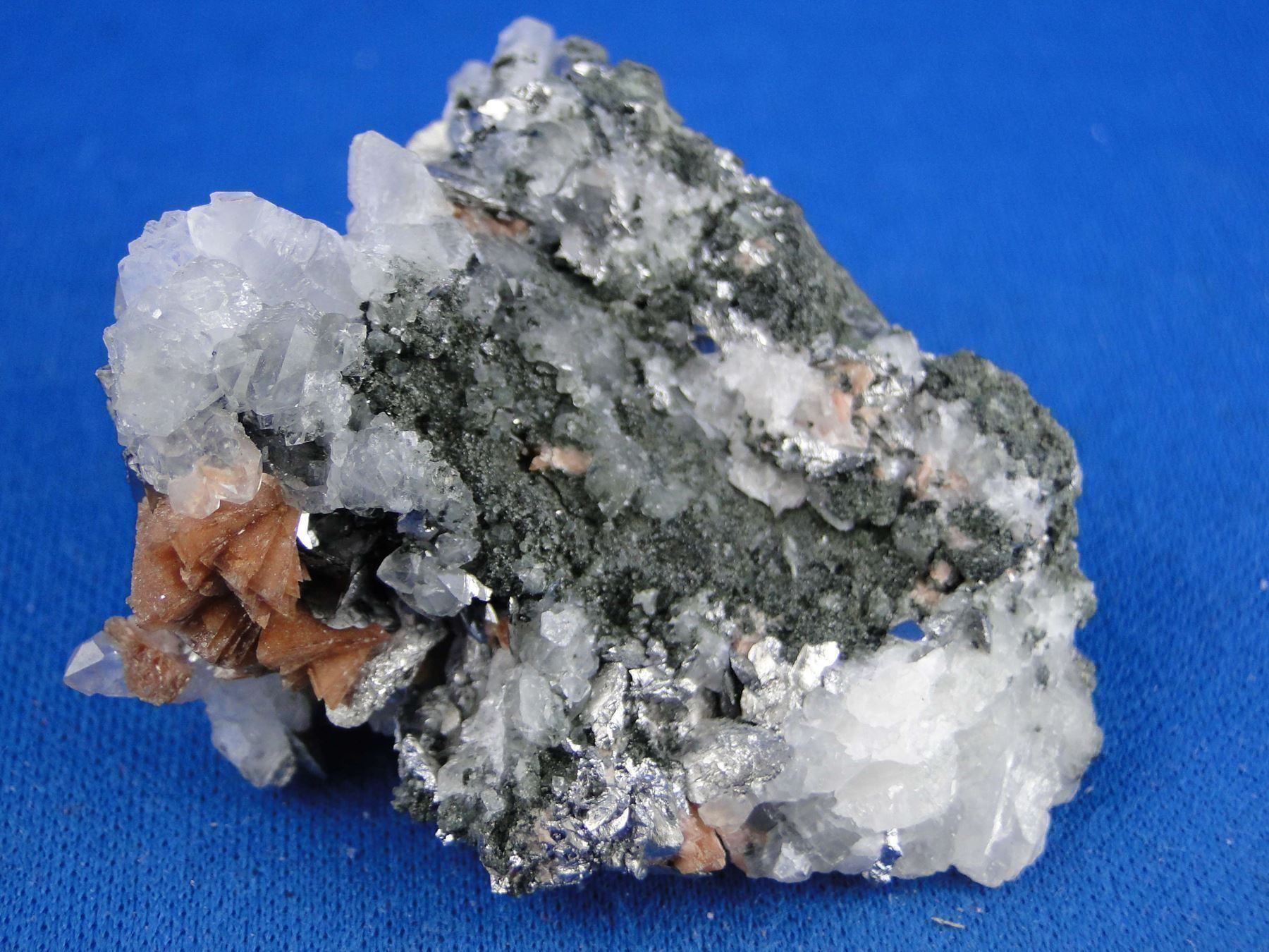 Minerali & Pietre curative: Genhelvite mit Quarz und Lollingit – Usato da Schinznach Bad venduto da Demerald 5