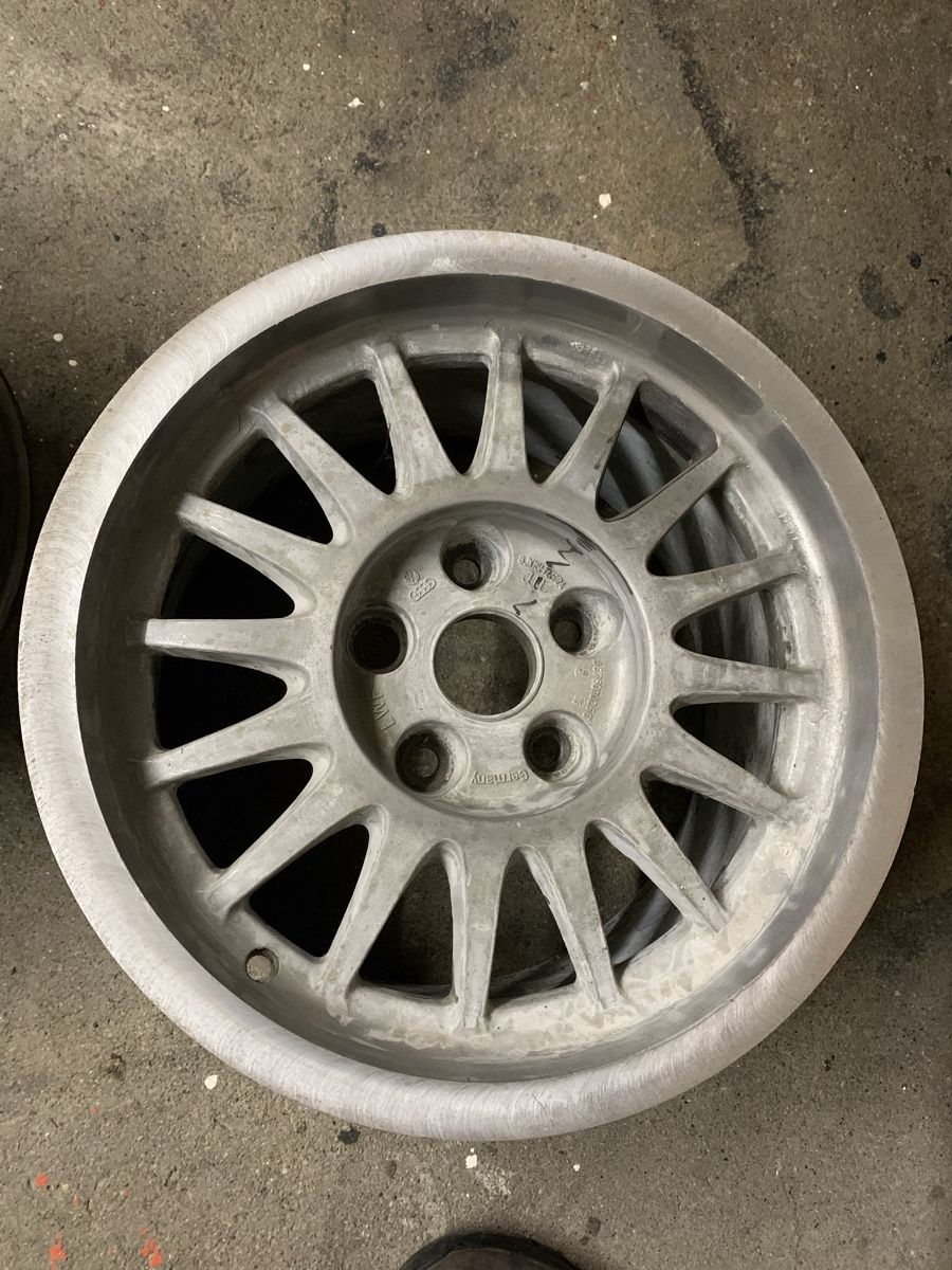 Audi Cerchioni: 4Stk. Originalfelgen zu Audi Ur-Quattro – Usato da Lostorf venduto da Knipex 3