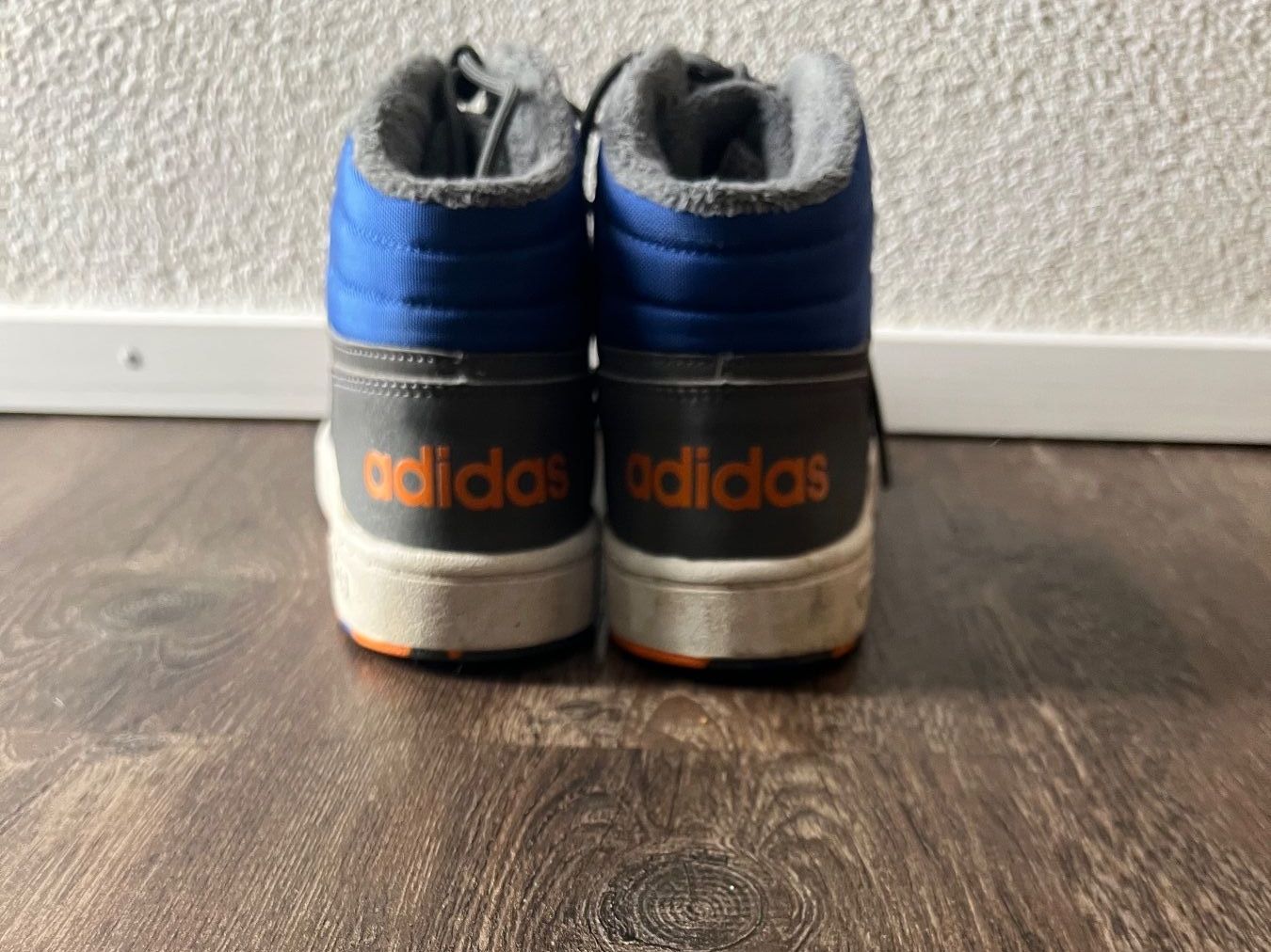 Adidas Scarpe da uomo: Winterschuhe adidas Gr.38 – Usato da Neuendorf venduto da flury4623 2