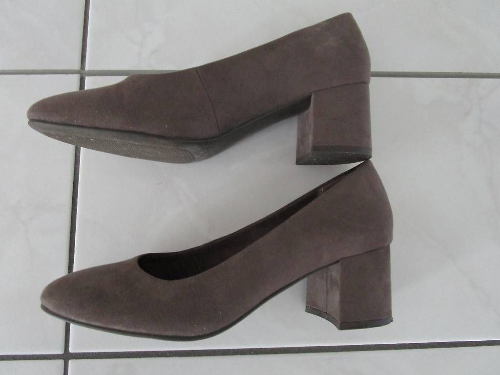 Scarpe da donna: Pumps Marco Tozzi Gr. 38 Farbe pepper – Usato da Volketswil venduto da Globine100 2