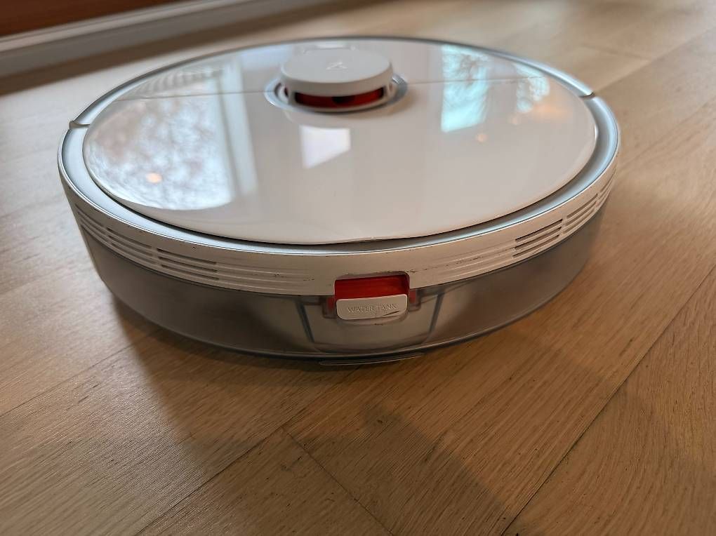 Roborock Staubsauger & Zubehör: Roborock S5 Max - gut erhalten – Gebraucht aus Zürich von laberbacke 1