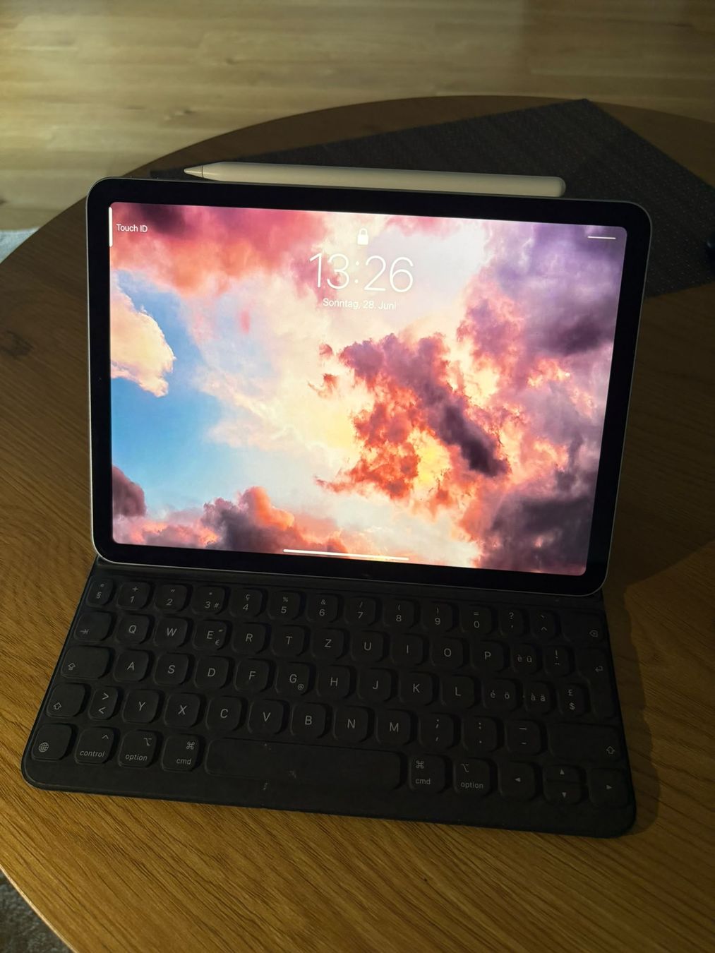 Apple Tablet PC: i Pad Air 4.Generation – Gebraucht aus Uznach von songoku759