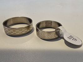 2 Stk. Ringe aus Edelstahl, Freundschaftsringe Gr. 21/18