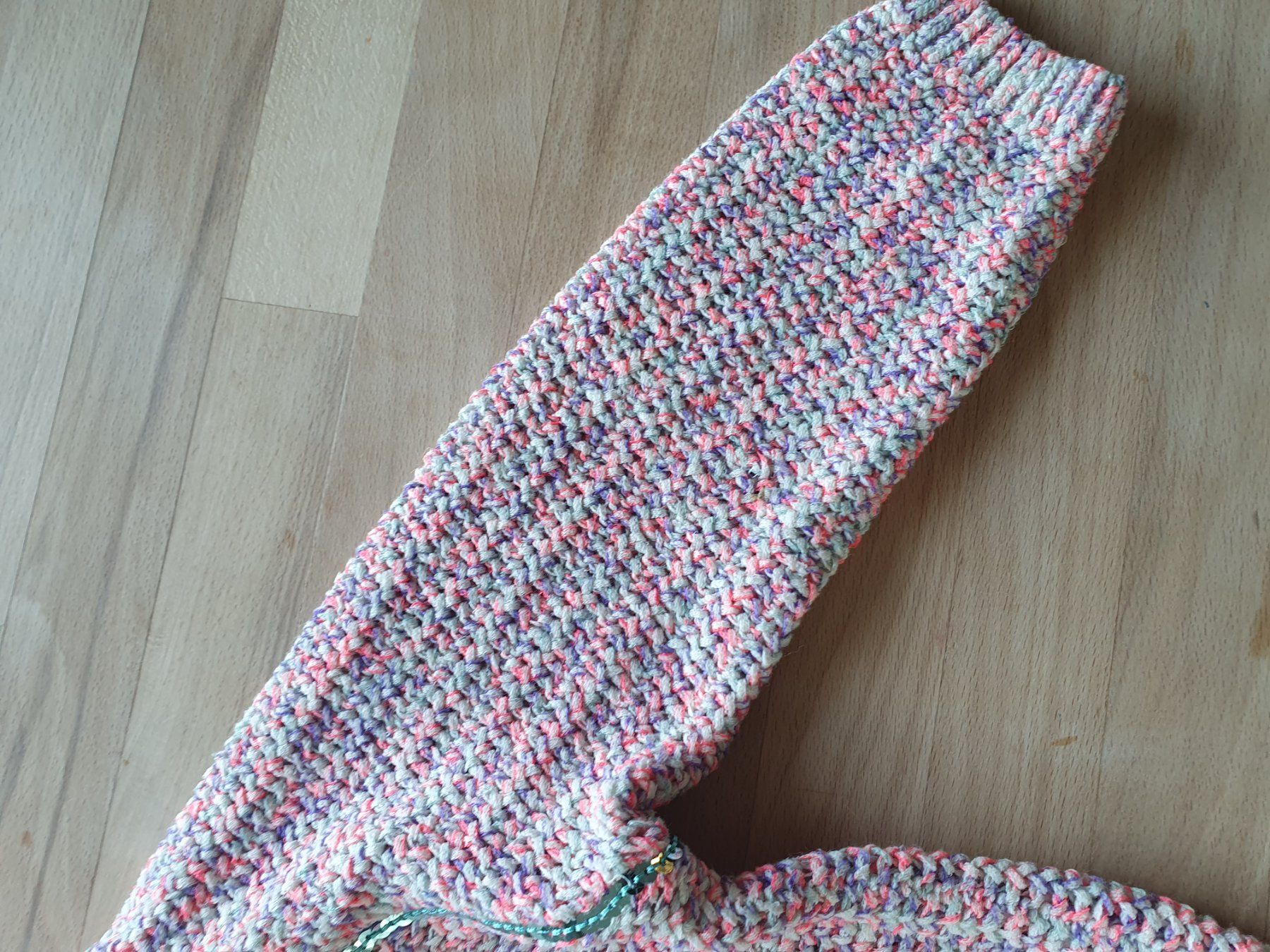 Maglioni & Felpe: 2 Neuwertige Strickpullover Mädchen Grösse 86 – Nuovo (secondo la descrizione) da Ebmatingen venduto da zeitlos-gesund.ch 1