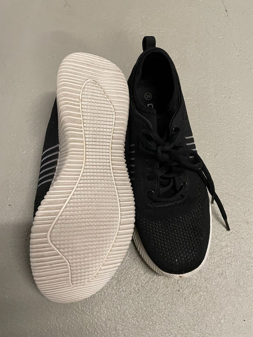 Cube Scarpe per ragazzi: Sneaker / Turnschuhe / Cube - Grösse 39 – Nuovo (secondo la descrizione) da Seon venduto da Spunto 1
