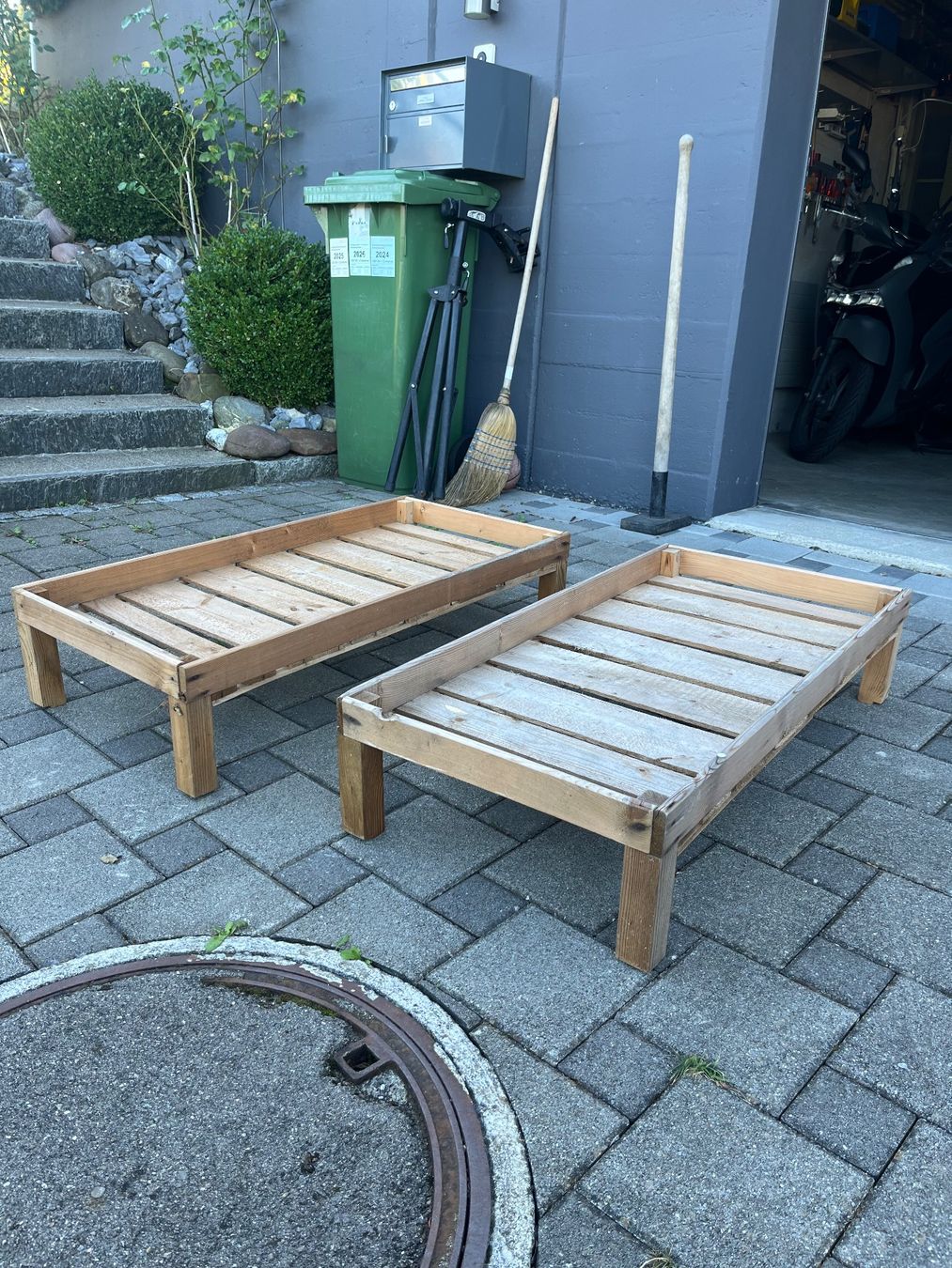 Étagères: 2 Holzgesteller - GRATIS – D'occasion à Herisau par TomLie 1