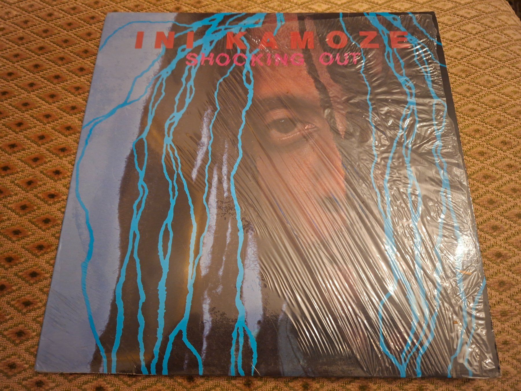 Dischi in vinile: Reggae LP - Ini Kamoze - Shocking Out – Usato da Bernex venduto da Wannabehasbeen01