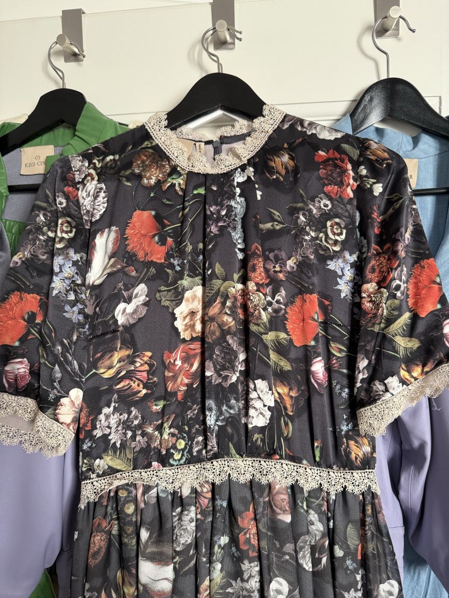 Vestiti: Seidenkleid Ezgi Cinar – Nuovo (secondo la descrizione) da Zürich venduto da Natwyzh 1