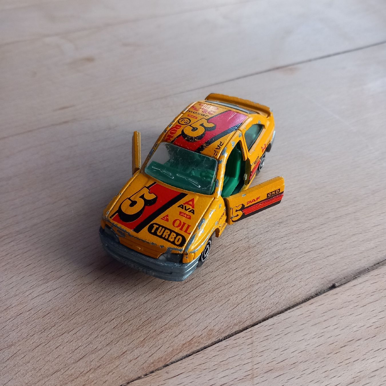 Ford Modellini d'auto: MajoFord Escort, gelb, 1/55, – Usato da Ebnat-Kappel venduto da blazzi