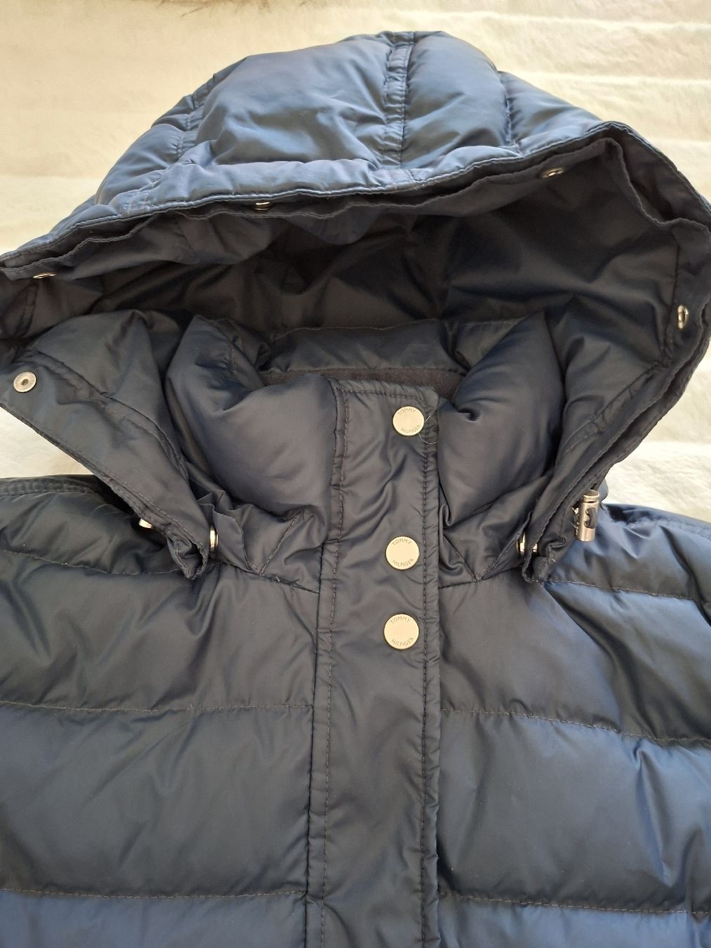 Tommy Hilfiger Jacken: Doudoune Tommy Hilfiger, marine, taille S – Gebraucht aus Renens VD von ser_j2fn 2