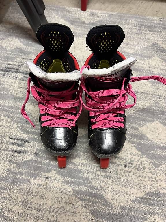 Pattini da ghiaccio: Patins de hockey Bauer X2 taille 29.5 – Usato da Haute-Nendaz venduto da belou2