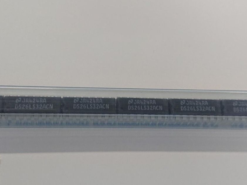 Texas Instruments Componenti elettronici: IC Diff Line Transceiv von National - DS26LS32ACN - Obsolete – Nuovo (secondo la descrizione) da Grenchen venduto da Zombiepolizist